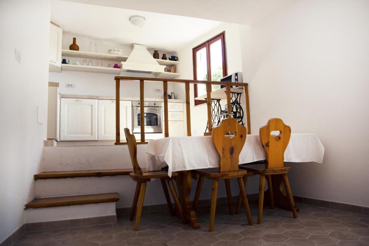 Nonna Maria Apartment โมเนเลีย ภายนอก รูปภาพ