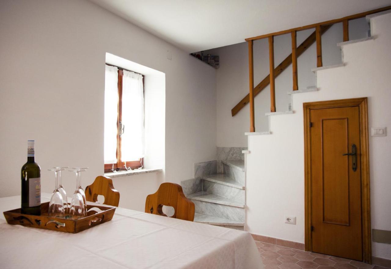 Nonna Maria Apartment โมเนเลีย ภายนอก รูปภาพ